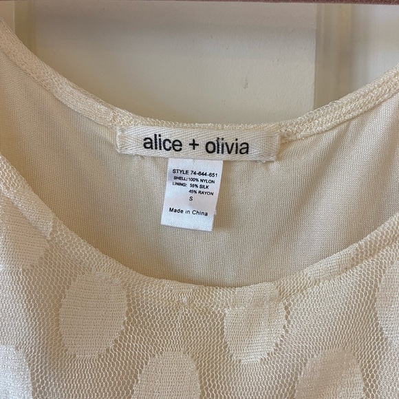 Alice + Olivia Circle Sheath Dress Ruffle Bottom Beige Cream Size Small - Picture 4 of 5